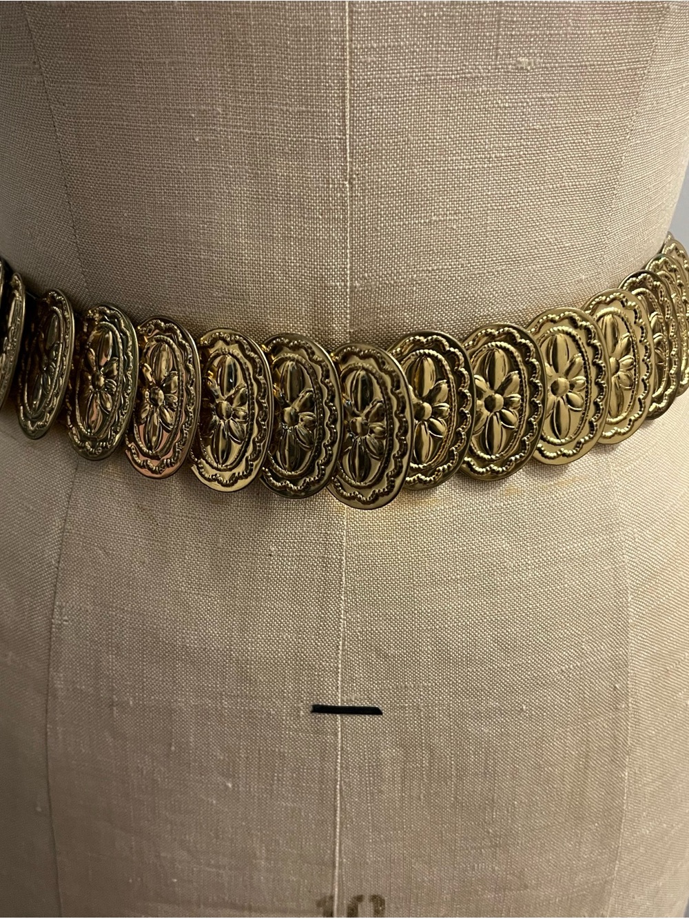 Gold Floral Medallion Waist Belt - Women Accessories